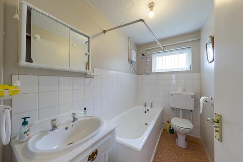 17 Sheppard Way, Teversham, Cambridge, CB1 9AX