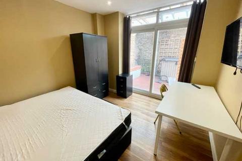 3 bedroom apartment to rent, Ship Street, Brighton