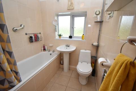 18 Gracemere Crescent, Yardley Wood, Birmingham, B28 0UA