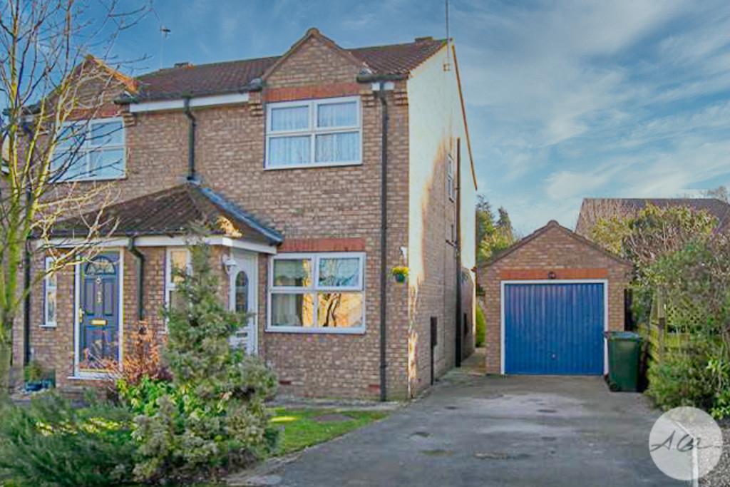 Old Farm Way, BRAYTON 2 bed semidetached house £675 pcm (£156 pw)