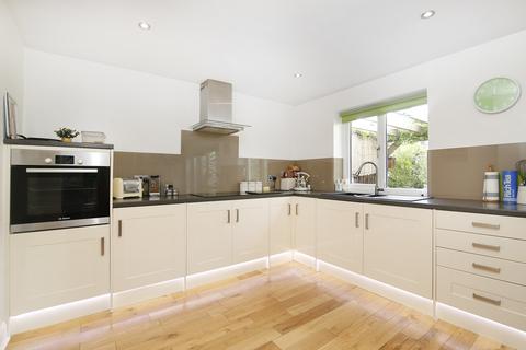 25 Congreve Road, Eltham, London, SE9 1LP