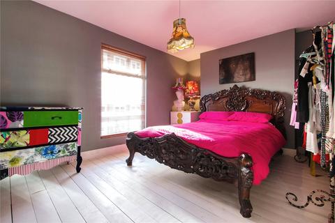 2 Barnabas Road, London, E9 5SB