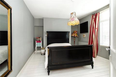 2 Barnabas Road, London, E9 5SB
