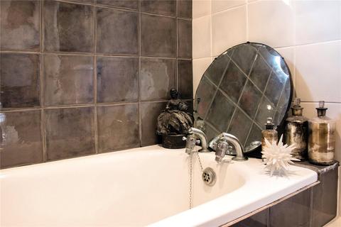 2 Barnabas Road, London, E9 5SB