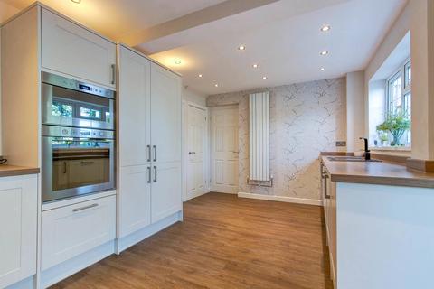 48 Campden Close, Redditch, B97 5NJ