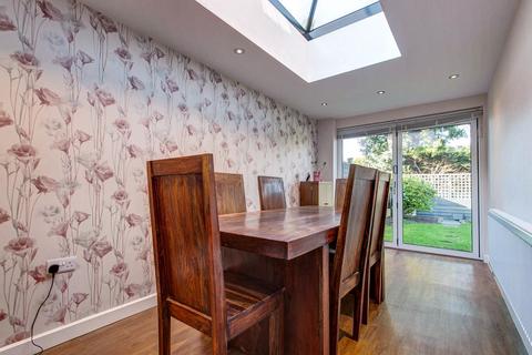 48 Campden Close, Redditch, B97 5NJ