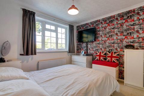 48 Campden Close, Redditch, B97 5NJ