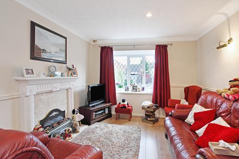 8 Aberfield Drive, Crigglestone, Wakefield, WF4 3PT