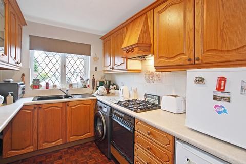8 Aberfield Drive, Crigglestone, Wakefield, WF4 3PT