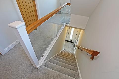 15 Coleridge Crescent, Wrenthorpe, Wakefield, WF2 0LZ
