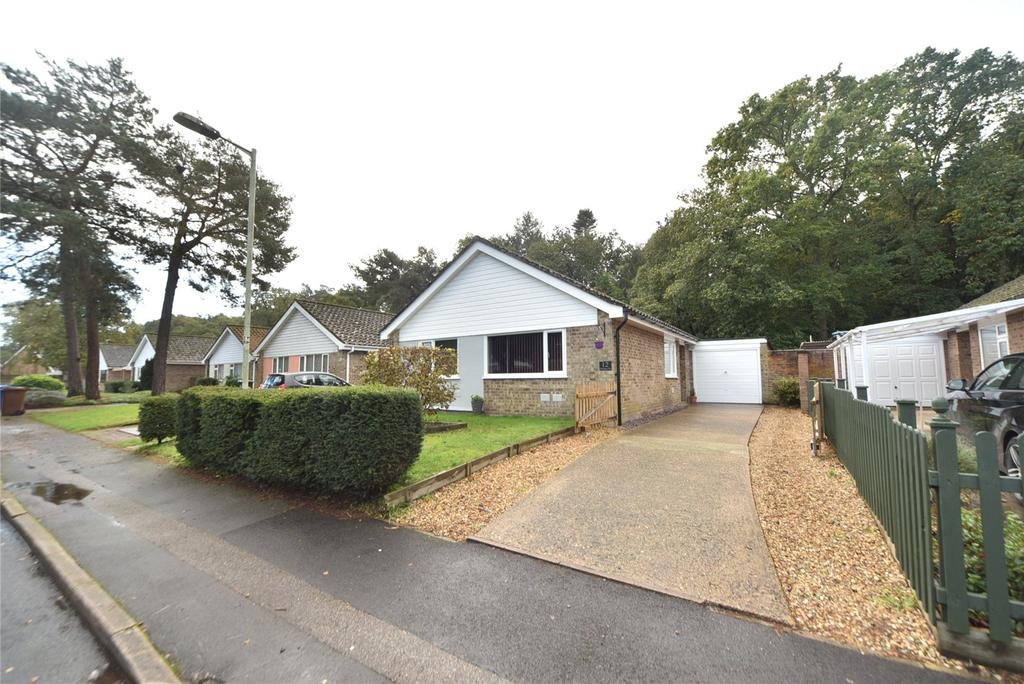 Woodlands Way, Mildenhall, Bury St. Edmunds, IP28 3 bed bungalow for