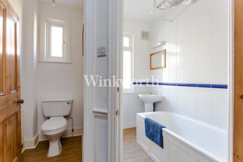 88a New River Crescent, London, N13 5RJ