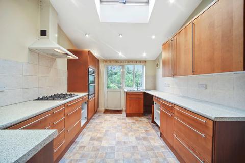15 Richmond Way, London, E11 3QT