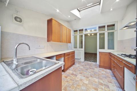 15 Richmond Way, London, E11 3QT