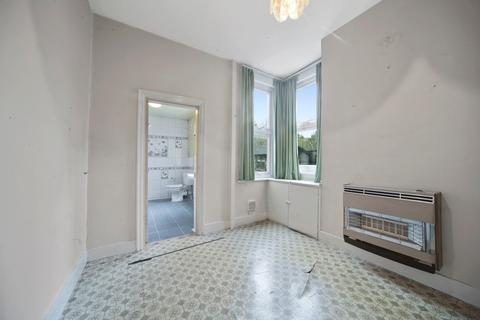 15 Richmond Way, London, E11 3QT