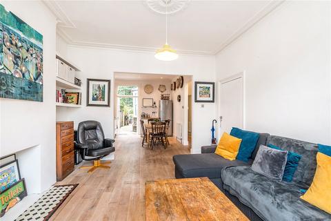 44a Ivydale Road, London, SE15 3BS