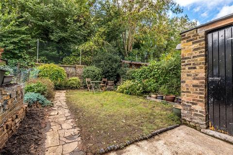 44a Ivydale Road, London, SE15 3BS