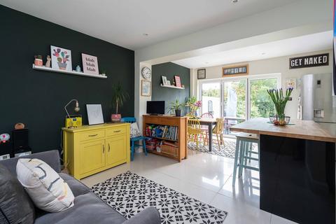 47 Fairfield Drive, Dorking, RH4 1JQ