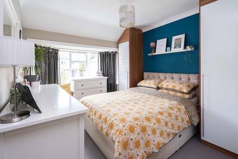 47 Fairfield Drive, Dorking, RH4 1JQ