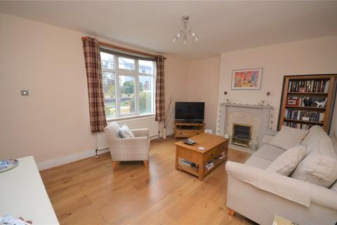 13 Clarence Drive, Horsforth, Leeds, LS18 4JS
