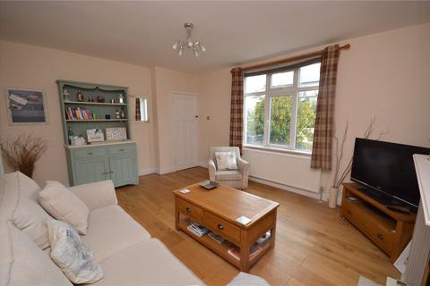 13 Clarence Drive, Horsforth, Leeds, LS18 4JS