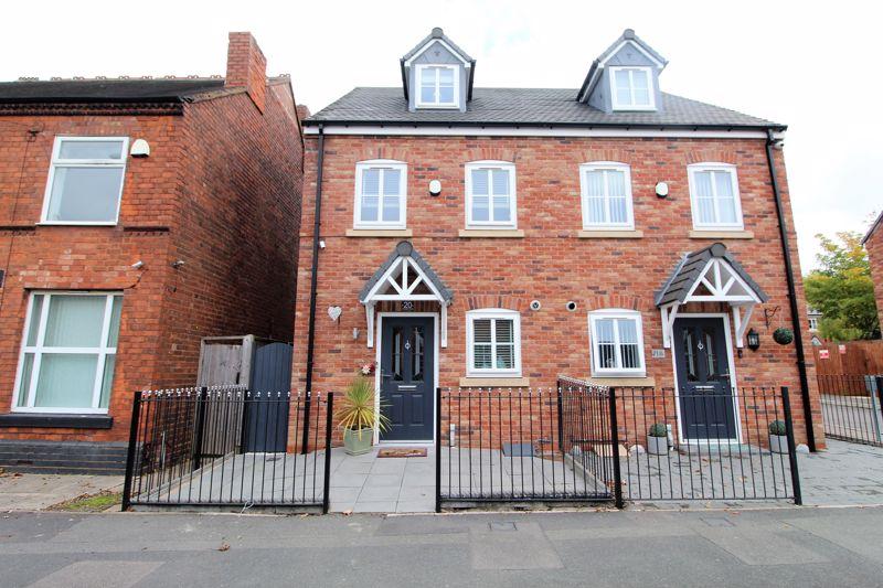 Brownhills Road, Walsall Wood 3 bed semidetached house £205,000