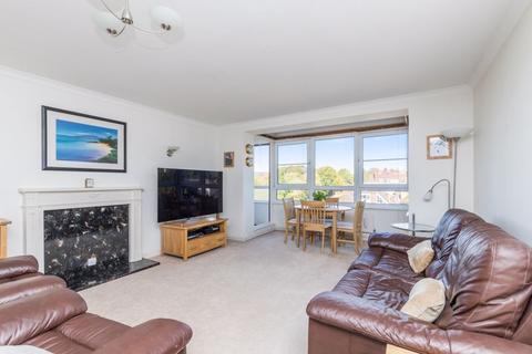 88 Greenacres, Brighton, BN1 6HR