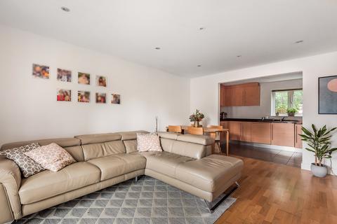 Flat 1, Melbourne House, 1 Salento Close, London, N3 1BX