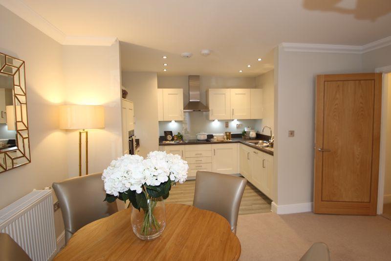 Show House Dining