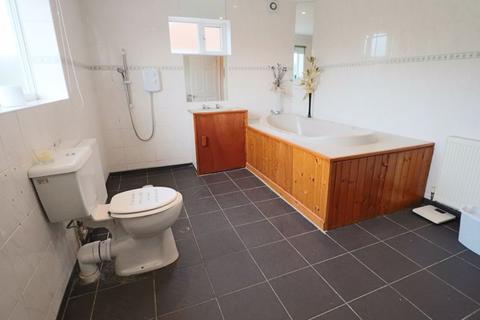 42 Merrifield Road, Lowestoft, NR33 7HB
