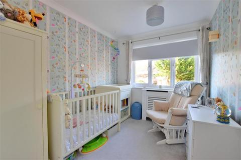 7 Arun Path, Uckfield, TN22 1NL