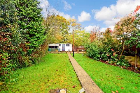 72 Codrington Crescent, Gravesend, DA12 5DD