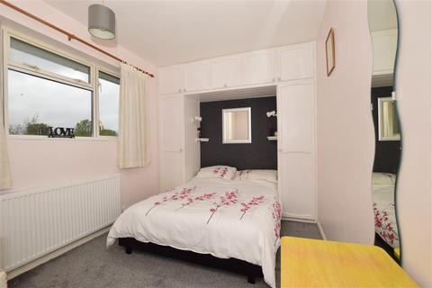 72 Codrington Crescent, Gravesend, DA12 5DD