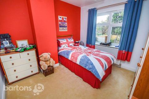 18 Broom Drive, Rotherham, S60 3NS