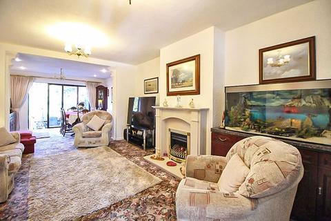 138 Ward Grove, Lanesfield, Wolverhampton, WV4 6PW