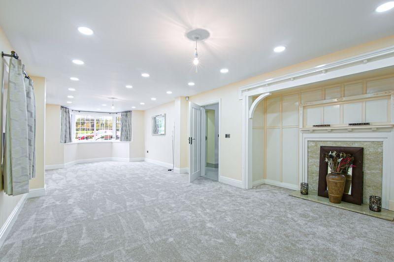 Formal Lounge