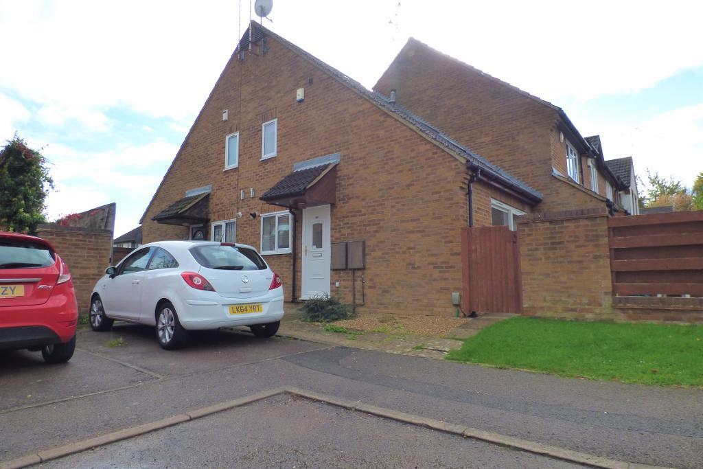 Lucas Gardens, Luton, Bedfordshire, LU3 4BG 1 bed cluster house £750 pcm (£173 pw)