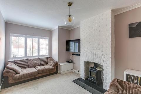 14 Albert Road, Warlingham, CR6 9EP