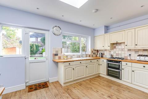 14 Albert Road, Warlingham, CR6 9EP