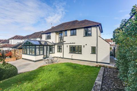 40 Sanderstead Hill, South Croydon, CR2 0HA