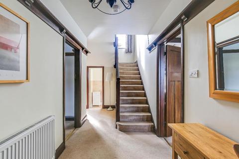 40 Sanderstead Hill, South Croydon, CR2 0HA