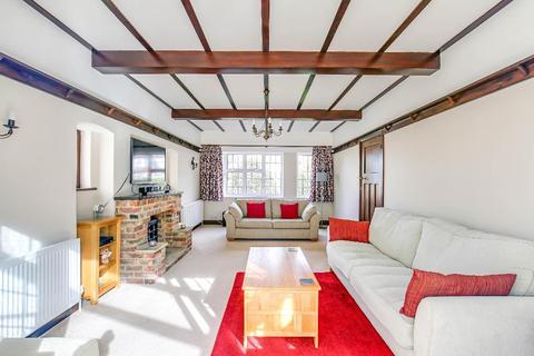 40 Sanderstead Hill, South Croydon, CR2 0HA
