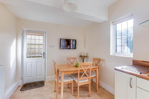 40 Sanderstead Hill, South Croydon, CR2 0HA