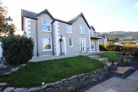 Pine Lodge Fernbrook Road, Penmaenmawr, LL34 6EG