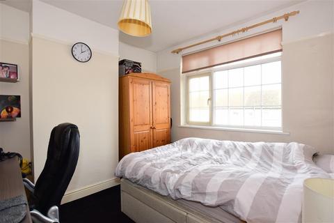 14 Savoy Road, Dartford, DA1 5AW