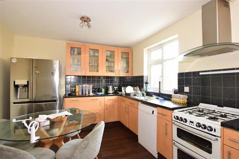 14 Savoy Road, Dartford, DA1 5AW