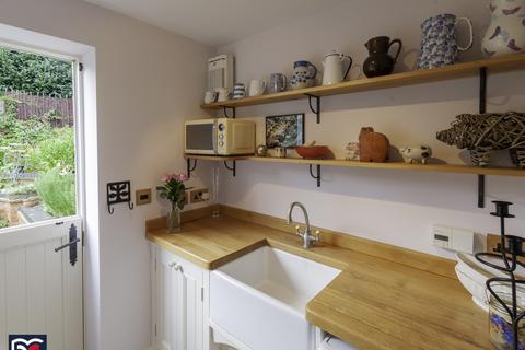 Buttercup Cottage Bliss Lane, Flore, Northampton, NN7 4LJ