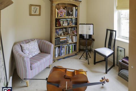 Buttercup Cottage Bliss Lane, Flore, Northampton, NN7 4LJ