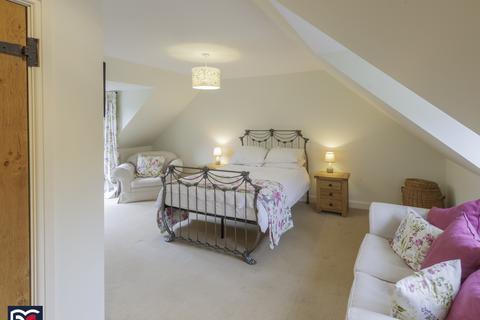 Buttercup Cottage Bliss Lane, Flore, Northampton, NN7 4LJ