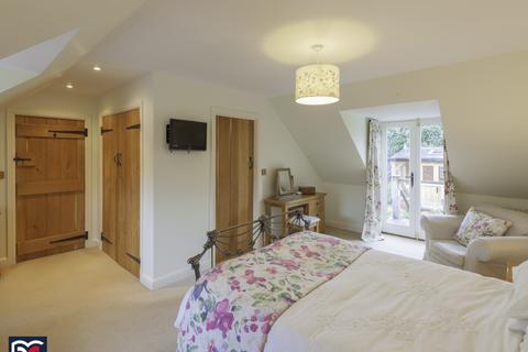 Buttercup Cottage Bliss Lane, Flore, Northampton, NN7 4LJ